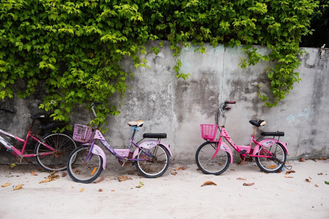 Coral Inn Thulusdhoo Esterno foto